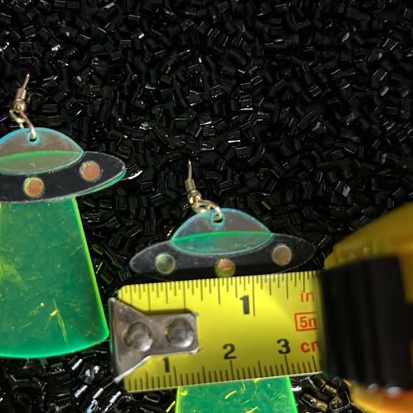 Lime Green & Black UFO floating Flying Saucer - Picture 10 of 10